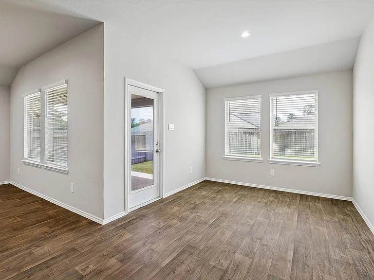 40463 Garden Heights Ln — Photo 16