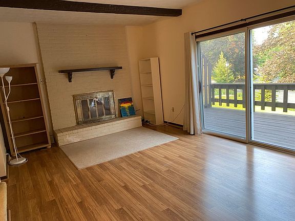 5th image of 1615 Harewood Sq