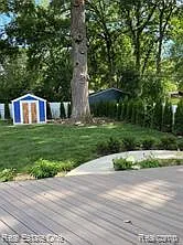 15885 W Forteen Mile Rd — Photo 20