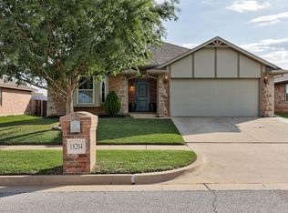 18204 Scarborough Dr, Edmond, OK 73012