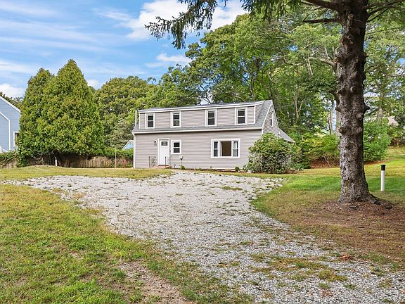 4th image of 200 Great Neck Rd