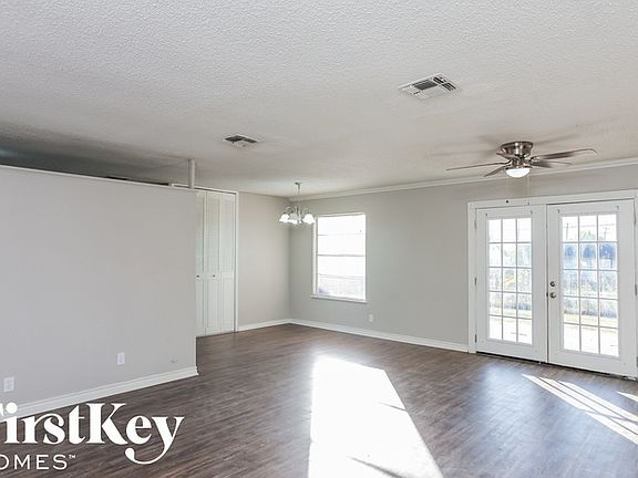 2nd image of 106 Rock Valley Dr