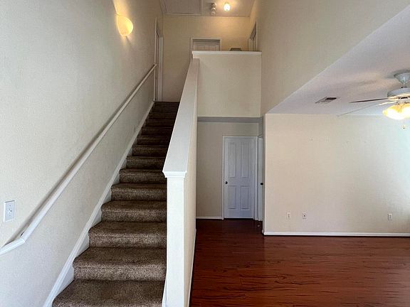 3rd image of 428 Braun St