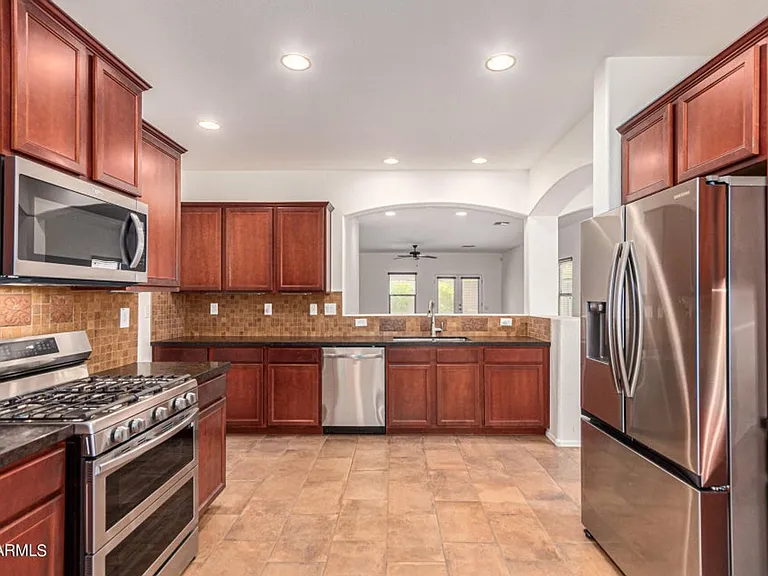10847 W Avenida Del Rey — Photo 10