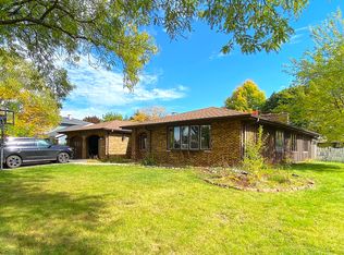 129 Millis Ln, Schaumburg, IL