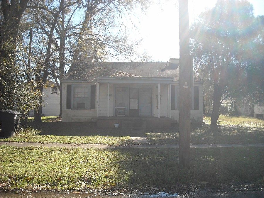 1st image of 3153 Desoto St