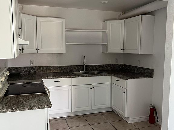 3rd image of 16070 Dorsey Ave