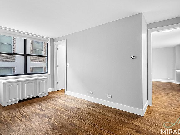 4th image of 330 E 39th St APT 33N