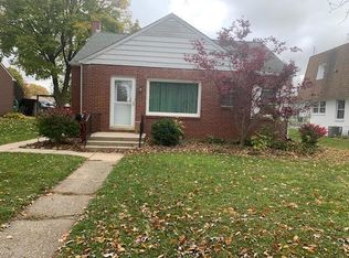 715 N 12th St, Rochelle, IL 61068