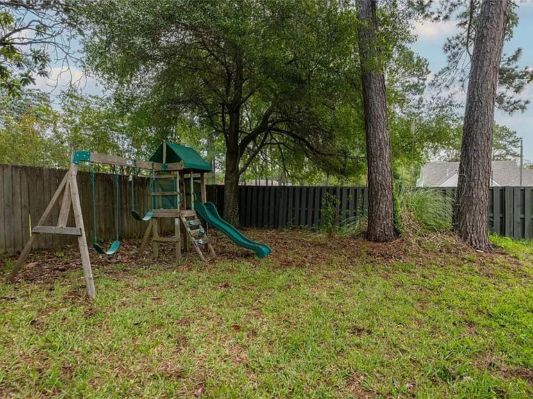 11516 NW 16th Pl — Photo 40