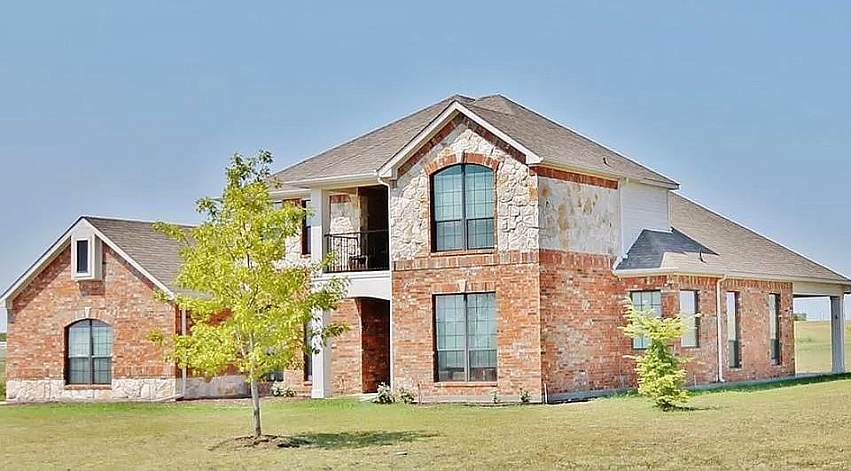 1st image of 212 Alexander Ln