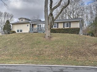 64 N Lynette Dr, Decatur, IL 62526