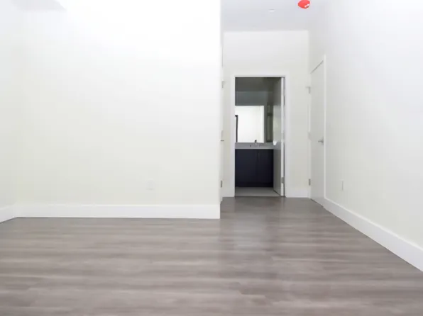 1046 S Serrano Ave #301, Los Angeles, CA 90006