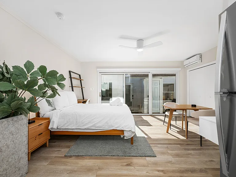 1211 Seal Way #C — Photo 20