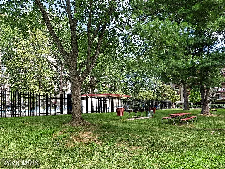 10300 Westlake Dr #S104 — Photo 14