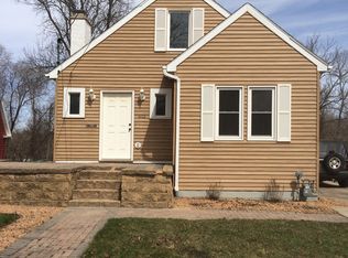 903 5th St NE, Rochester, MN 55906