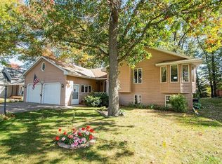 2272 Ariel St N #N, Saint Paul, MN 55109