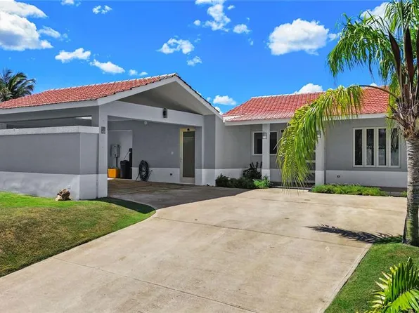 272 CAMINO  DE GUAYACAN, DORADO, PR 00646