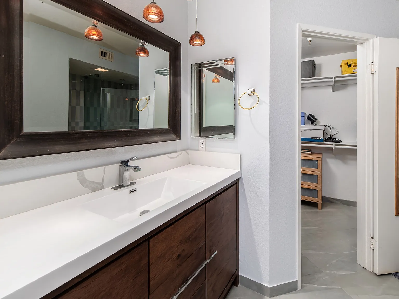 2 bed, 800 sqft, $2,100 — Photo 4