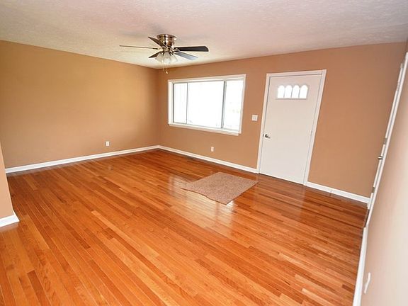 3rd image of 559 Coulter St