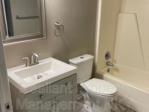 2nd image of 507 Amhurst Dr