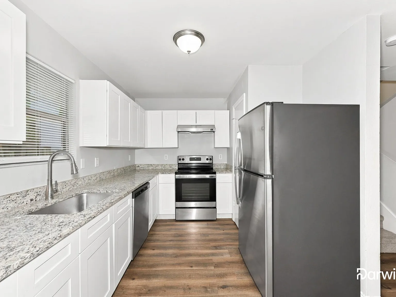 3 bed, 2.5 bath, 1347 sqft, $1,780 — Photo 3