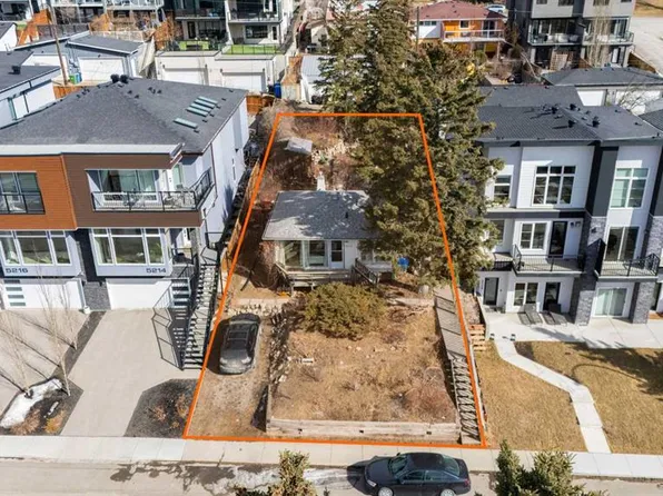 5212 SW 22nd Ave NW, Calgary, AB T3B 0Y9