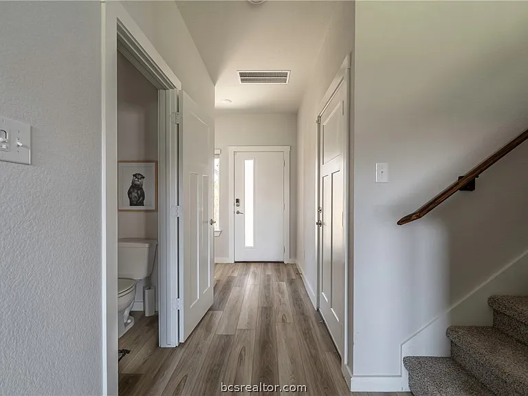 956 Lady Bird Ln — Photo 2