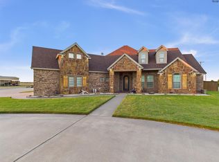 934 Thrift Rd, Burkburnett, TX 76354