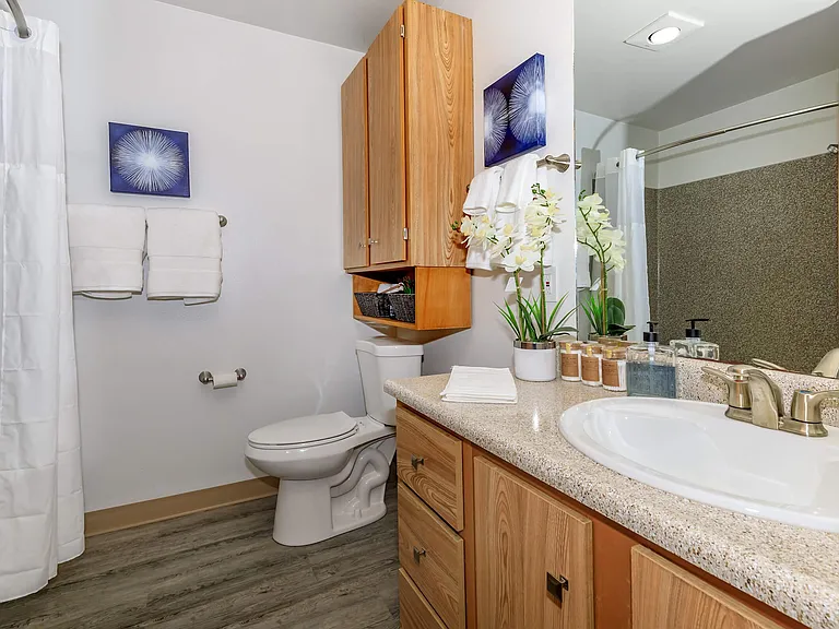 Grandview Apartments — Photo 8