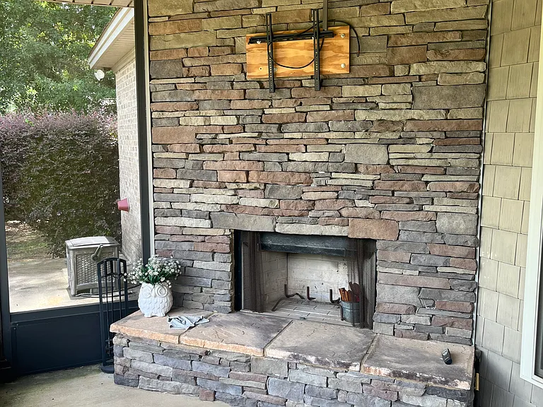 189 Maplewood Dr — Photo 10