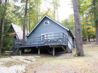 130 Lake Front Dr, Greentown, PA 18426