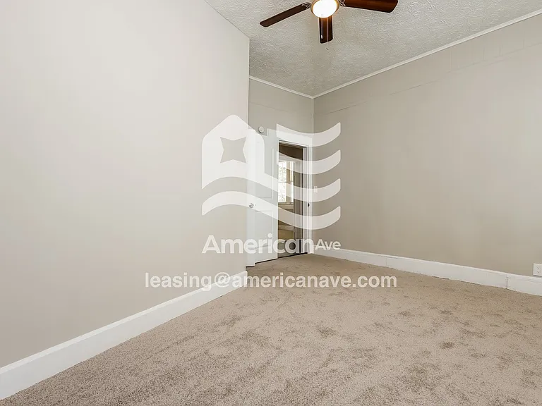 676019_008_wm_-_main_bedroom_12887755.jpg