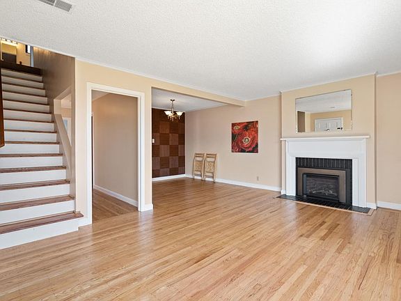 2nd image of 447 Briarwood Dr