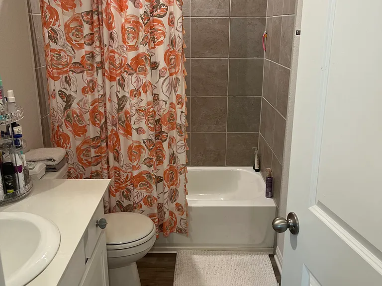 552 Longmount Cv — Photo 8