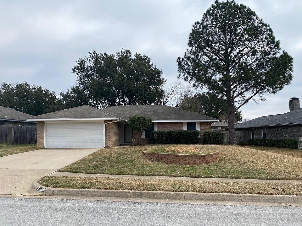 1st image of 2608 Bayberry Ln