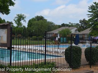 725 Ridgeside Dr APT D, Ballwin, MO 63021