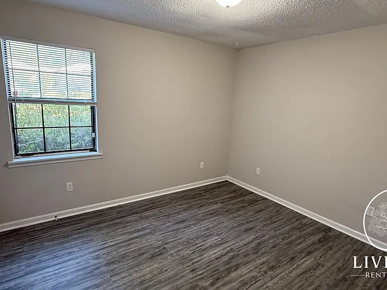 70 Thornton Dr NE — Photo 10