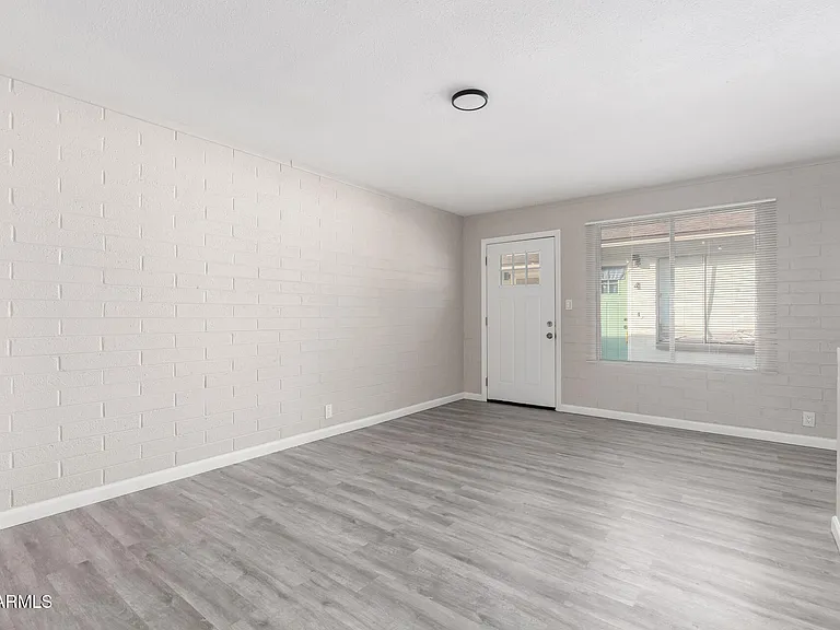 405 S Priest Dr — Photo 29