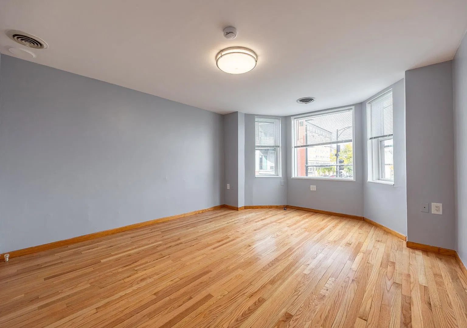 2439 West Armitage Avenue #2F — Photo 2