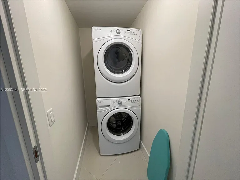 1300 Brickell Bay Dr #2010 — Photo 23