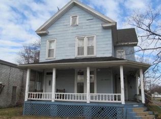 900 Main St, Saint Francisville, IL 62460