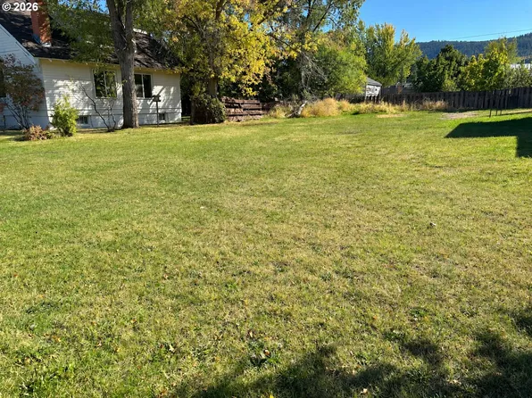 H Ave, La Grande, OR 97850