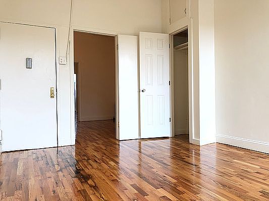 2nd image of 291 Jefferson St APT 3