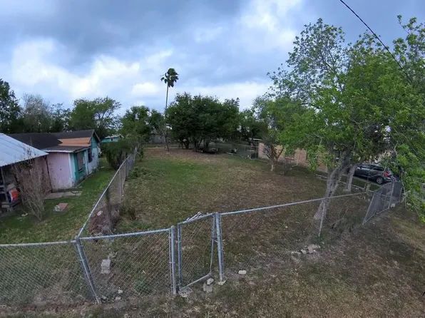 1245 Kelsey Dr, Brownsville, TX 78521