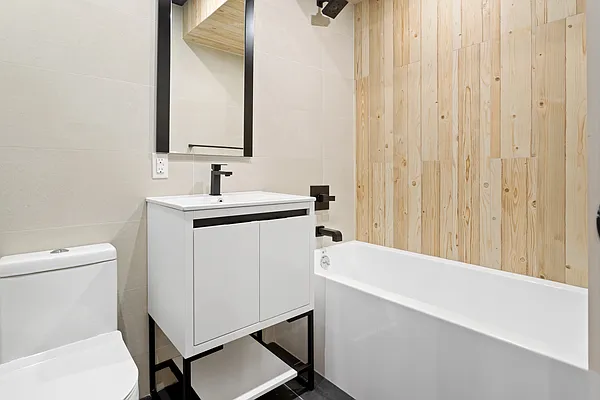 Rented by Safdie Realty Group | media 19