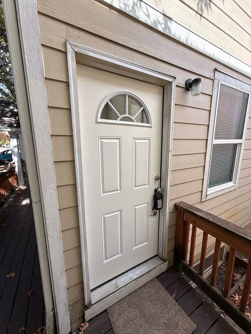 1 bed, 1.0 bath, 690 sqft, $1,145 — Photo 3