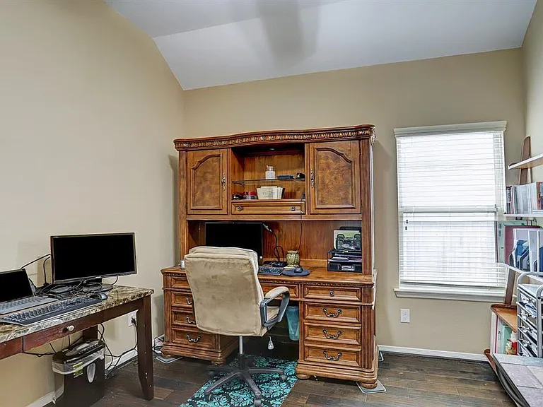 4411 Eclipse Park Ct — Photo 18