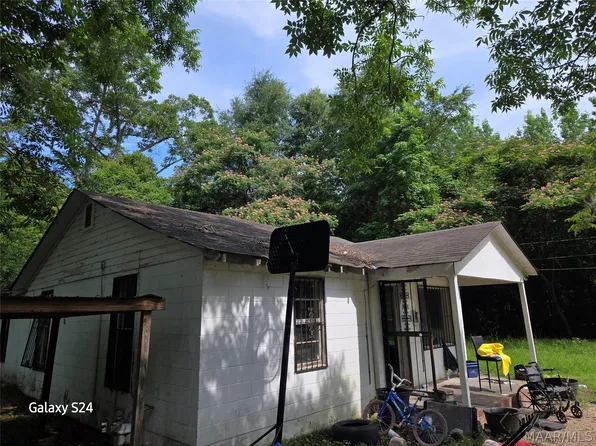 126 Redwood Dr, Coosada, AL 36020
