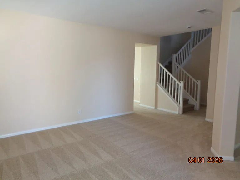 42308 Klamath Ln — Photo 2